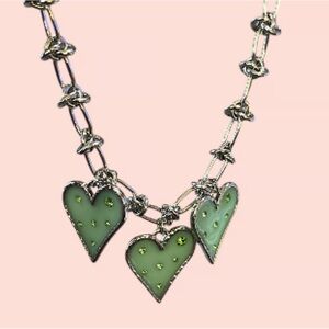 NEW Urban Outfitters Three Green Heart Necklace in Silver Love-knots chain